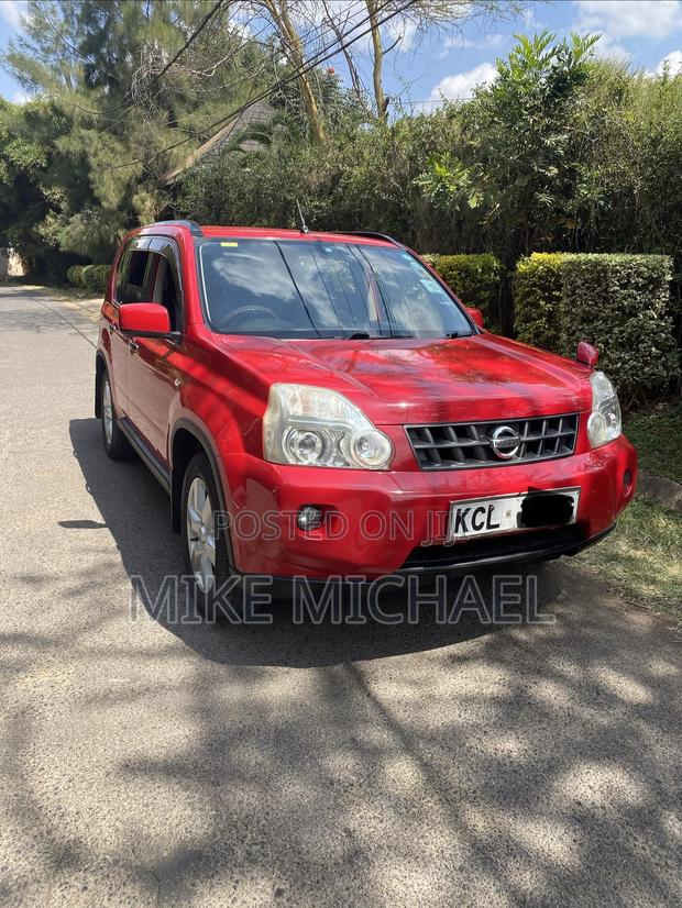 Nissan X-Trail 2.0 Petrol XE 2010 Red