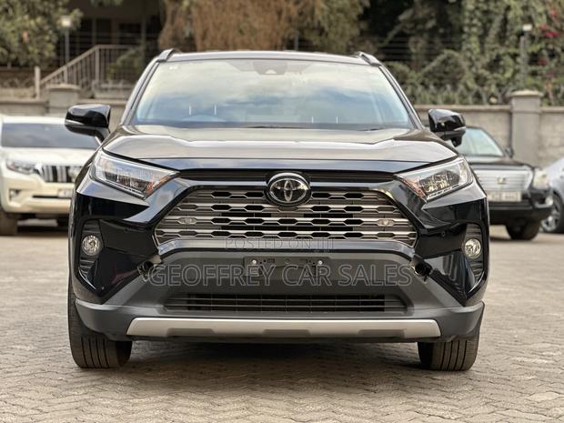 Toyota RAV4 LE AWD 2020 Black
