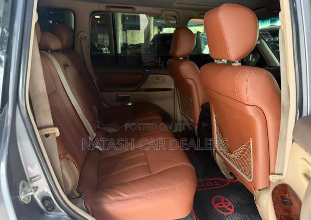 Toyota Land Cruiser 2002 Gray