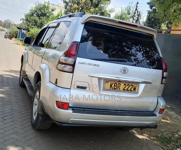 Toyota Land Cruiser Prado 2005 Silver