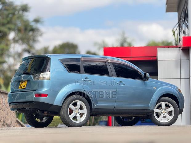 Mitsubishi Outlander 2006 Blue