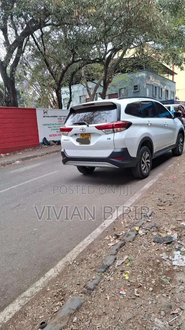 Toyota Rush 2018 White