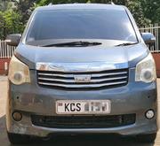Toyota Noah 2.0 143hp FWD (7 Seater) 2011 Gray for sale