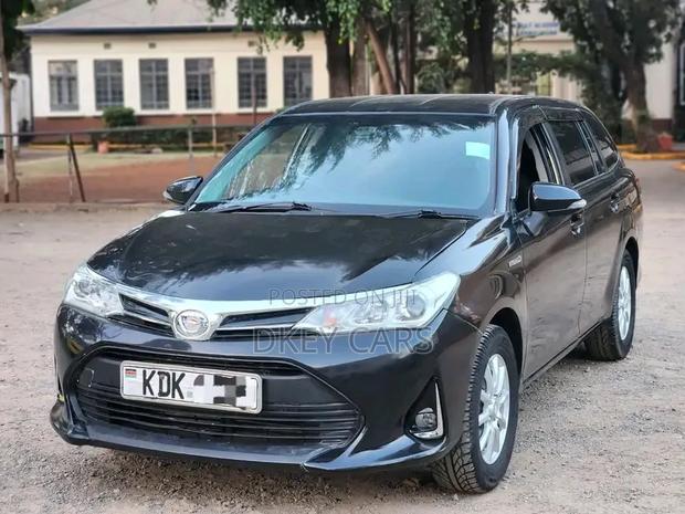 Toyota Corolla Fielder 2015 Black