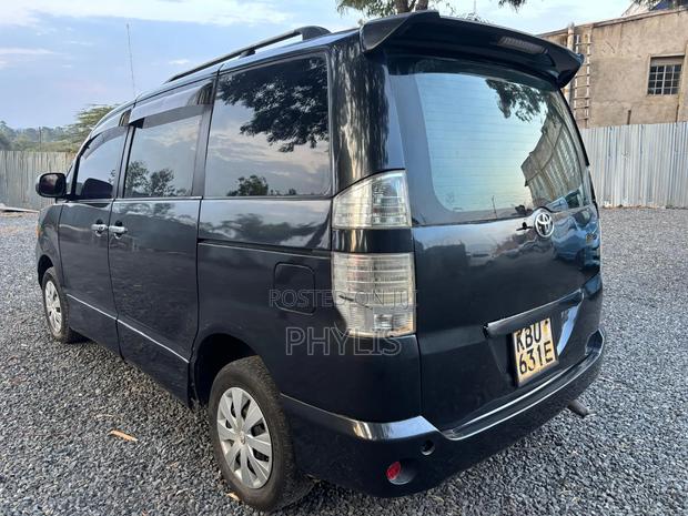 Toyota Voxy ZS 2WD 7-Seater 2007 Black