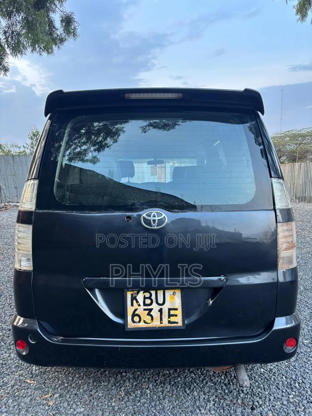 Toyota Voxy ZS 2WD 7-Seater 2007 Black
