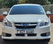 Subaru Legacy 2.5i 2013 White for sale