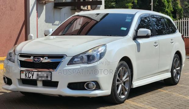Subaru Legacy 2.5i 2013 White
