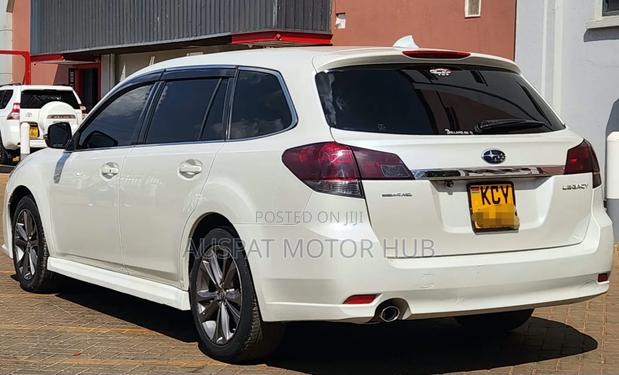 Subaru Legacy 2.5i 2013 White