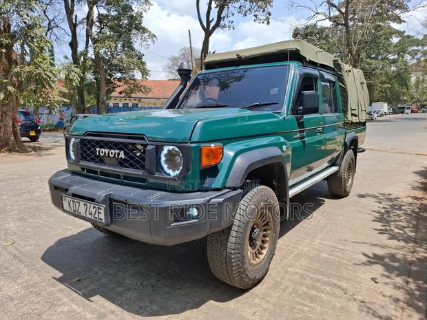 Toyota Land Cruiser 79 Series 2014 Green