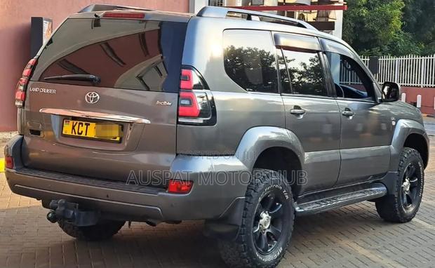 Toyota Land Cruiser Prado 3.0 D-4D 5dr 2008 Gray