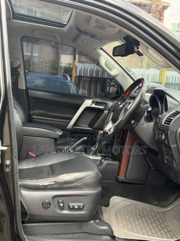 Toyota Land Cruiser Prado 2016 Black