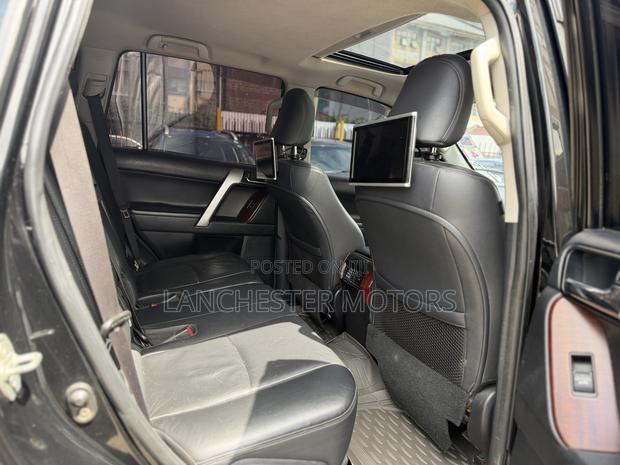 Toyota Land Cruiser Prado 2016 Black