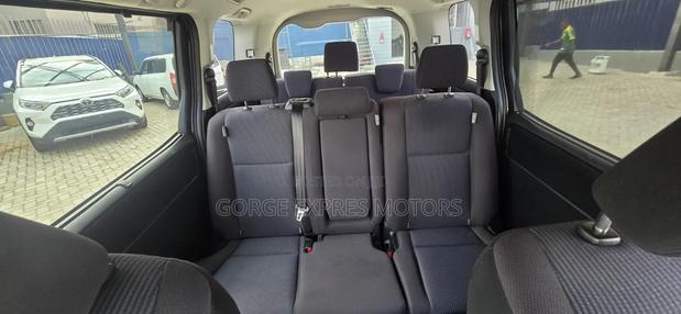 Toyota Noah 2019 Silver