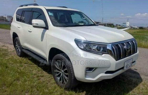 Toyota Land Cruiser Prado 2.8 2019 White