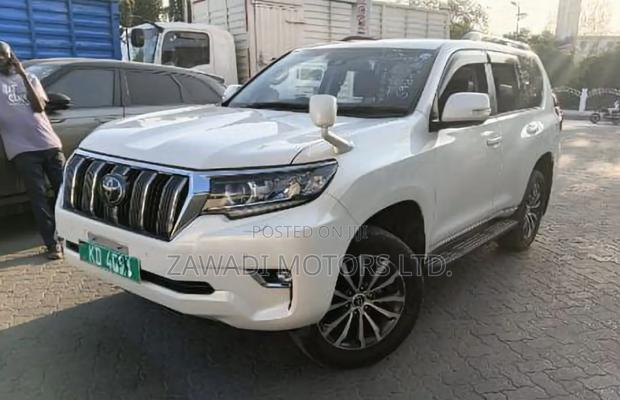 Toyota Land Cruiser Prado 2.8 2019 White