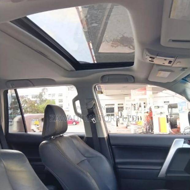 Toyota Land Cruiser Prado 2.8 2019 White