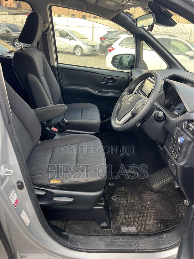 Toyota Voxy Hybrid V 2WD 7-Seater 2019 Silver