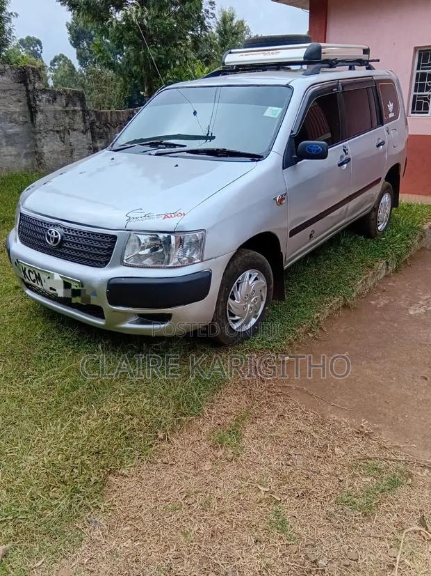 Toyota Succeed 2011 Silver