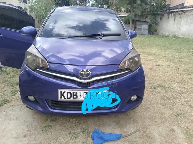 Toyota Ractis 2013 Blue