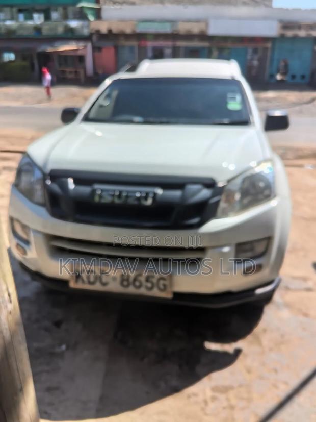 Isuzu D-MAX 2021 Off white