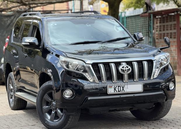 Toyota Land Cruiser 2016 Black