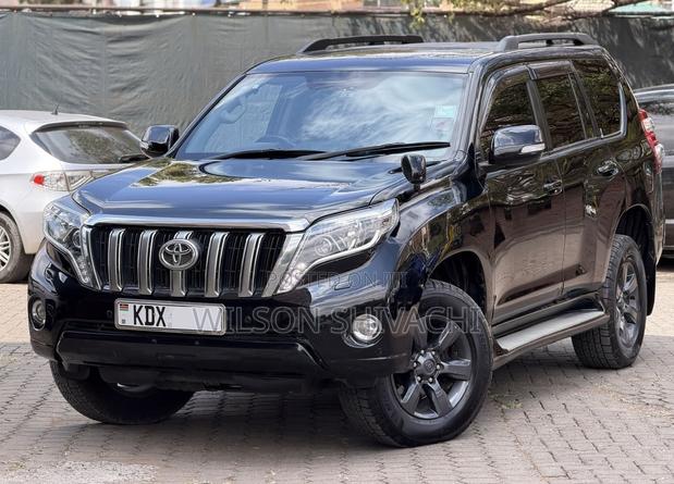 Toyota Land Cruiser 2016 Black