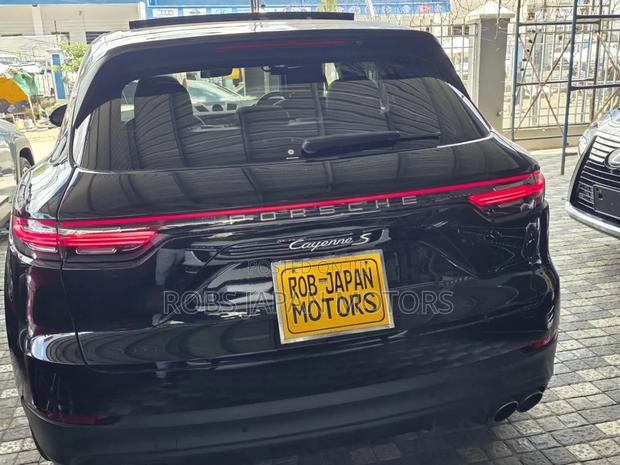 Porsche Cayenne S AWD 2020 Black
