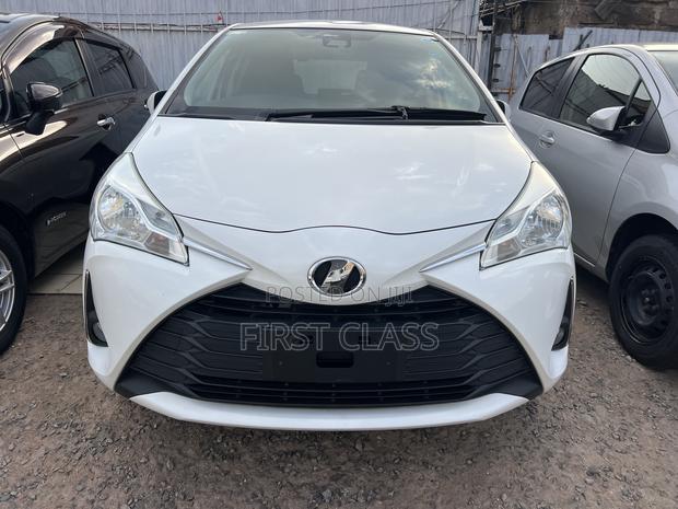 Toyota Vitz 1.3 AWD 5dr 2019 White