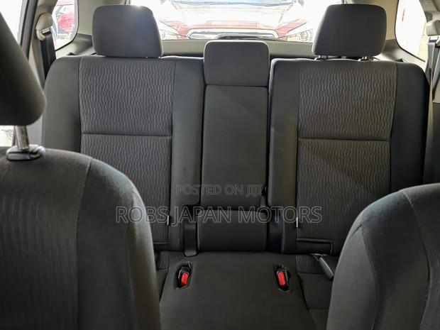 Toyota Corolla Fielder 1.5 Hybrid FWD 2018 Off white