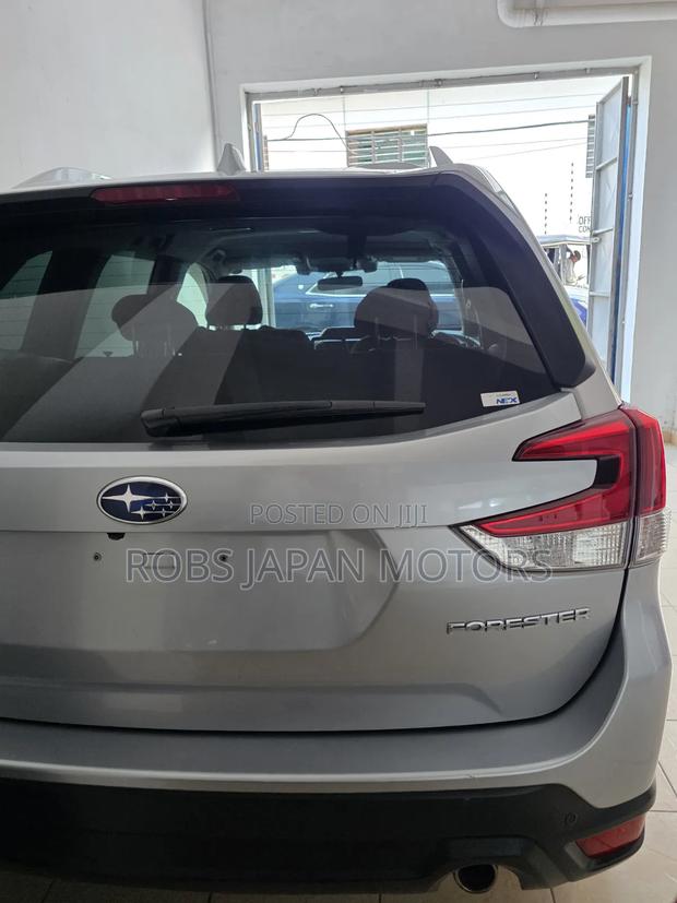 Subaru Forester Premium AWD 2019 Silver