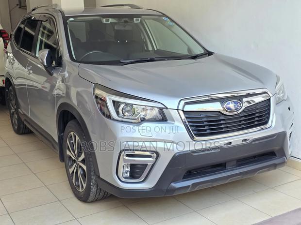 Subaru Forester Premium AWD 2019 Silver
