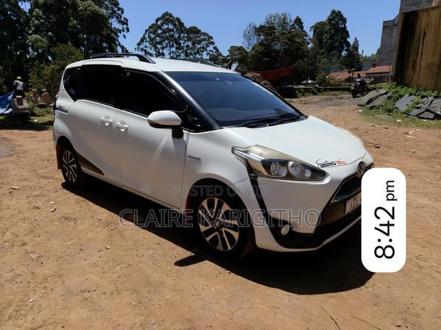 Toyota Sienta 1.5 Hybrid FWD (6-seater) 2017 White