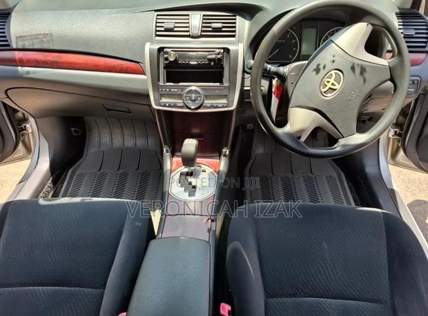 Toyota Allion 2012 Silver
