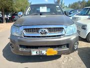 Toyota Hilux 2009 Gold for sale