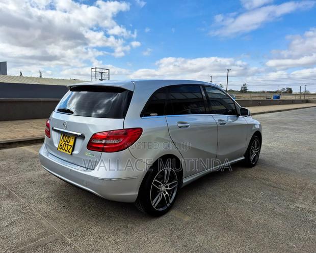 Mercedes-Benz B-Class B180 Petrol 2014 Silver