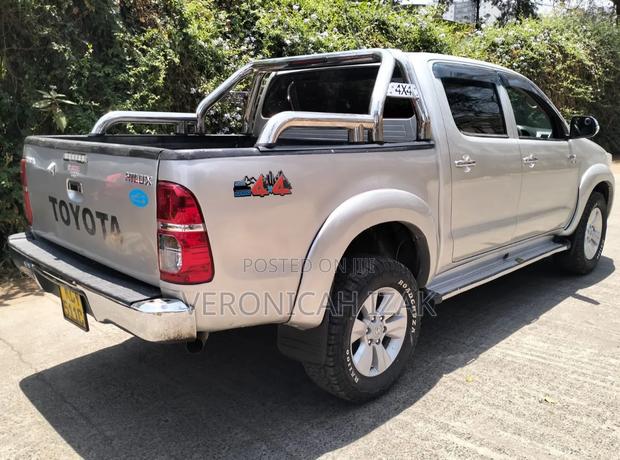 Toyota Hilux 2013 Silver