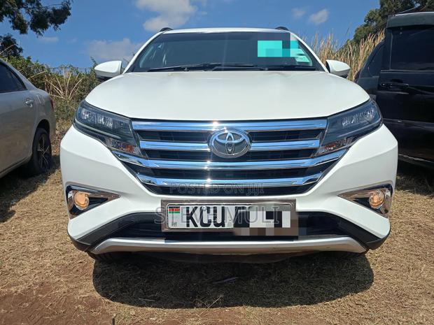 Toyota Rush 1.5 AWD 2018 White