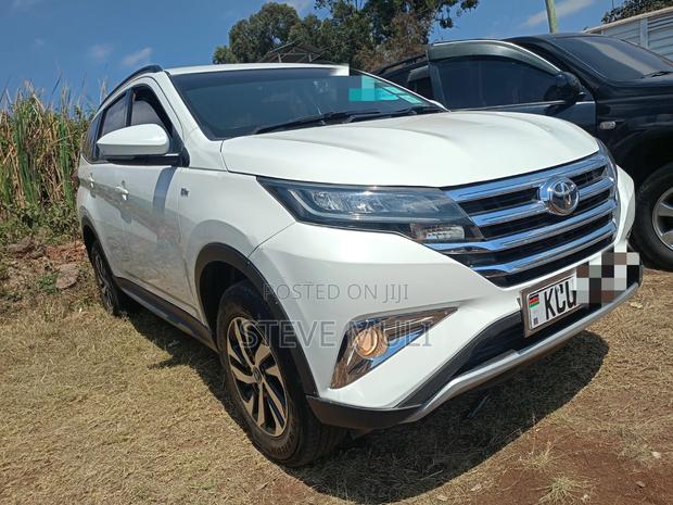 Toyota Rush 1.5 AWD 2018 White