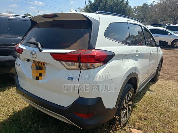 Toyota Rush 1.5 AWD 2018 White