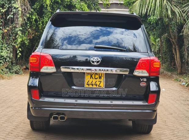 Toyota Land Cruiser 4.6 V8 ZX 2013 Matt Black