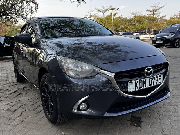 Mazda Demio 2016 Gray