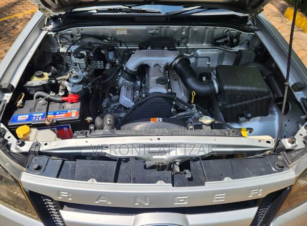 Ford Ranger 2010 Silver