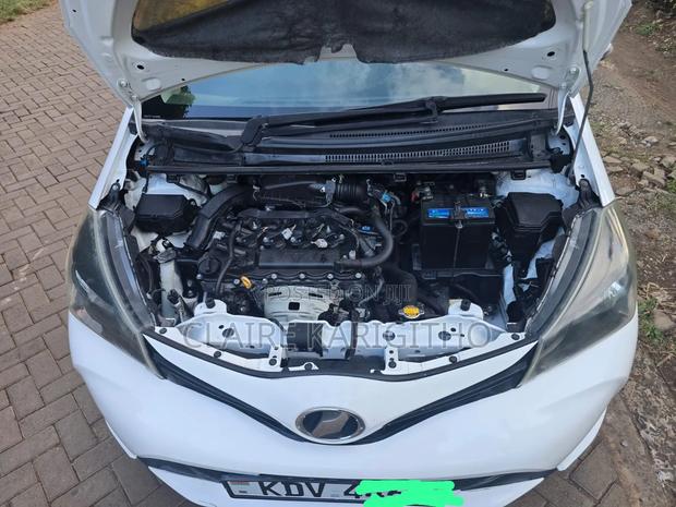 Toyota Vitz 1.3 FWD 5dr 2018 White