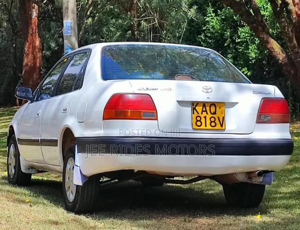Toyota Corolla Sedan 1998 White
