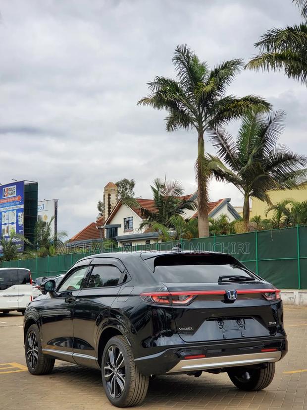 Honda Vezel 2021 Black