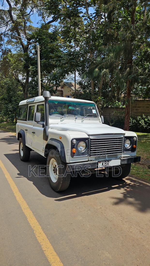 Land Rover Defender Puma 110 2.4 TD 2011 White