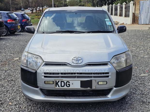 Toyota Probox 1.3 DX 2WD 2014 Silver