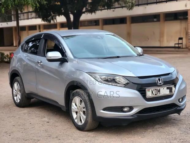 Honda Vezel 2015 Silver