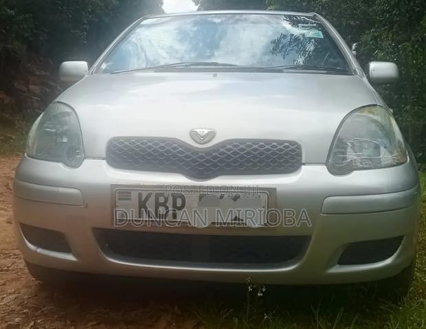 Toyota Vitz 2005 Gray
